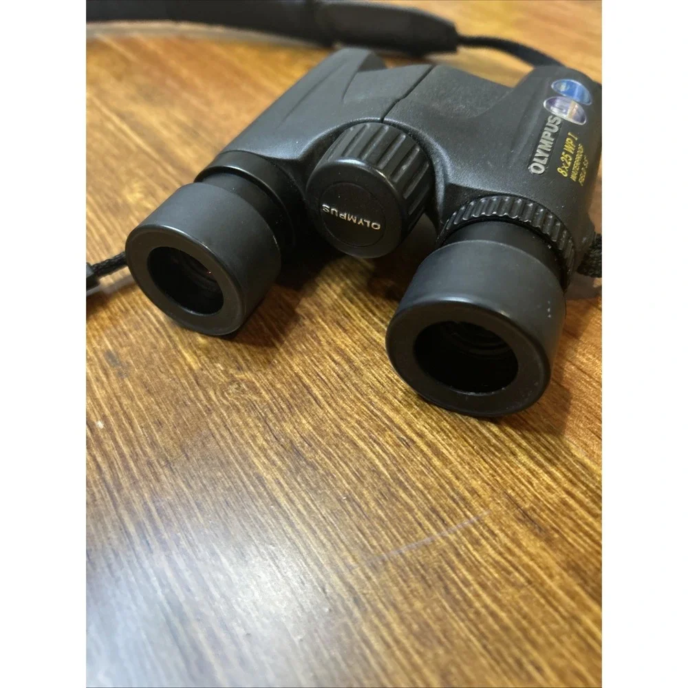 Olympus 8x25 WP1 Field 5.5 Waterproof Binoculars With Strap